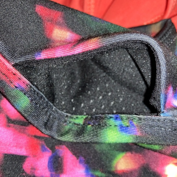 L | Multicolor Capri - Picture 5 of 5
